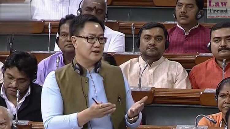 केंद्रीय संसदीय कार्य मंत्री और भाजपा नेता किरेन रिजिजू ने लोकसभा में कांग्रेस को घेरा