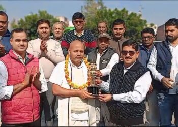 छावनी कस्बावासियों ने समाजसेवी चन्द्रमणि पाण्डेय को किया सम्मानित