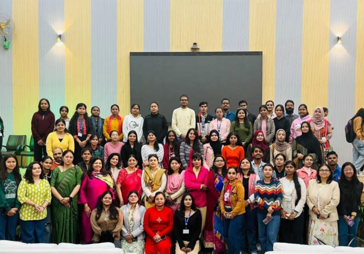 महिला अध्ययन संस्थान द्वारा “शक्ति चरण-5” के अंतर्गत ‘मी-नो-पॉज टू मेनोपॉज’ पर ज्ञानवर्धक सत्र और हड्डी घनत्व परीक्षण का हुआ आयोजन