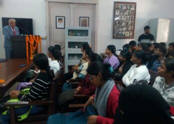 लखनऊ विश्वविद्यालय : मध्यकालीन और आधुनिक इतिहास विभाग द्वारा हुआ कार्यक्रम