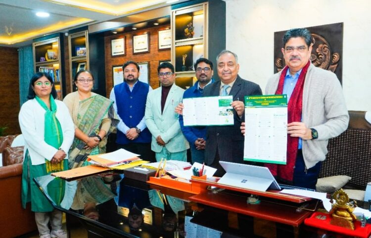 लखनऊ विश्वविद्यालय : कुलपति प्रो.आलोक कुमार राय ने अंतर्राष्ट्रीय सम्मेलन: सतत विकास के लिए ब्रोशर और पोस्टर का किया अनावरण