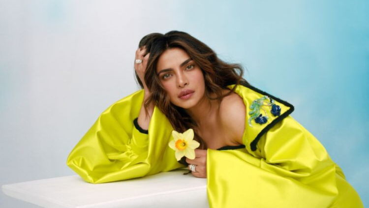 2025 में देसी गर्ल प्रियंका चोपड़ा बॉलीवुड में कर सकती है COME BACK