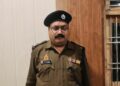 पत्नी की सहेली के घर झगड़ा सुलझाने पहुंचा फर्जी IPS, पुलिस ने किया गिरफ्तार,उतारनी पड़ी वर्दी
