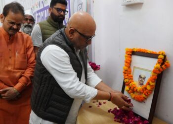 स्वतंत्रता सेनानी रफ़ी अहमद किदवई जयंती के अवसर पर अजय राय ने श्रद्धांजलि अर्पित की