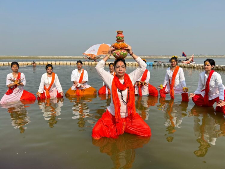 योग विभाग,फैकल्टी ऑफ योग एंड अल्टरनेटिव मेडिसिन के द्वारा महाकुंभ में कार्यक्रम का आयोजन किया गया
