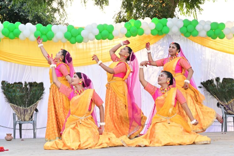 लखनऊ विश्वविद्यालय में सांस्कृतिक साहित्यिक एवं स्पोर्ट्स प्रतिस्पर्द्धाओं का हुआ प्रोग्राम