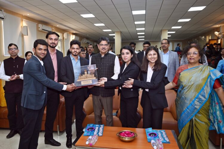 ग्रोविटास सीजन 4: लखनऊ विश्वविद्यालय के प्रबंधन अध्ययन संकाय में प्रतिभा और रणनीति का शक्ति-सम्पन्न उत्सव