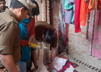 लखनऊ में कलयुगी बेटे ने मां-बाप को उतारा मौत के घाट